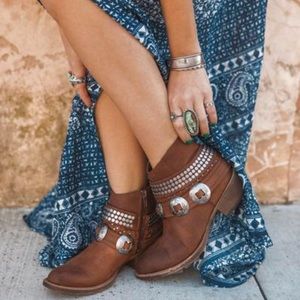 NIB Harness Western Distressed Canvas Booties